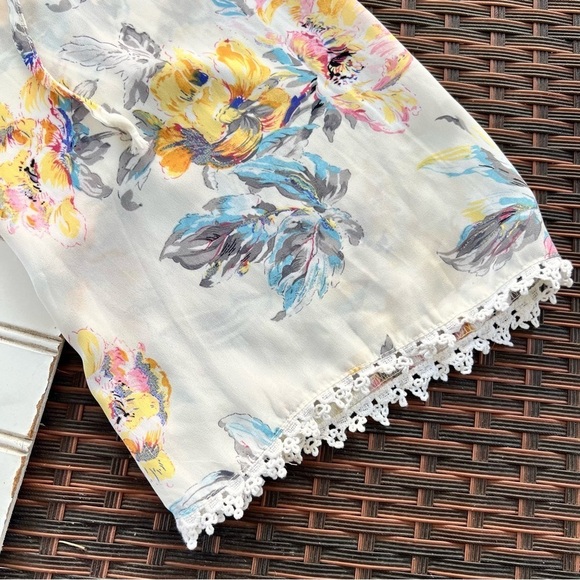 Umgee Floral Lace Up Blouse - Cream Size Medium - Picture 14 of 14